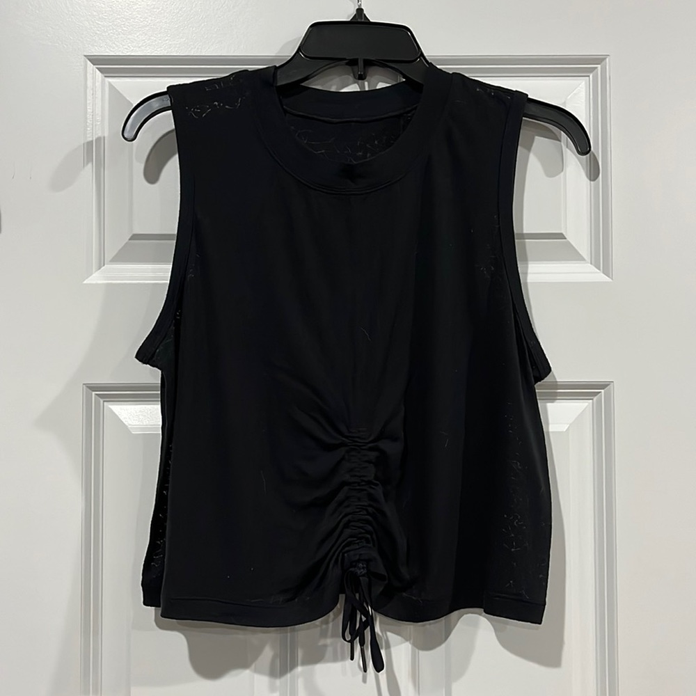 Black Lululemon Cropped Tank